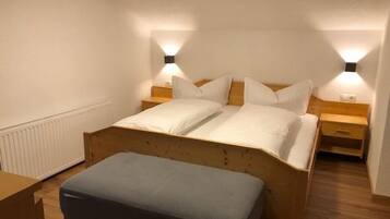 2 chambres, lit parapluie, Wi-Fi, draps fournis