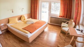 1 Schlafzimmer, Schreibtisch, WLAN, BettwÀsche