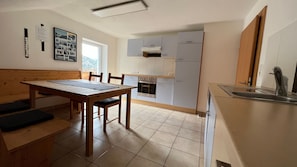 Frigorifero, microonde, forno, lavastoviglie