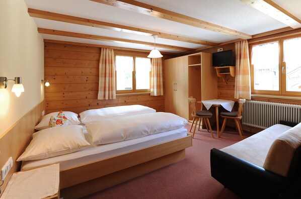 1 bedroom, WiFi, bed sheets