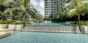 Kolam renang terbuka, kerusi lepak pantai 