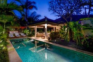 Outdoor pool, pool loungers