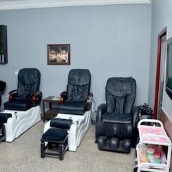 Sauna, steam room, body treatments, facials, massage/treatment rooms
