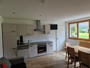 Fridge, oven, dishwasher