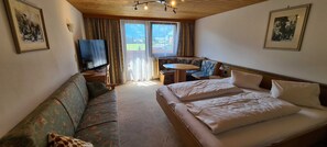 1 bedroom, in-room safe, WiFi, bed sheets - Single Room - Landhaus Gugger (Berg)