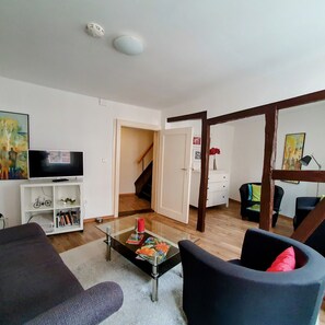 Unclassified image, 2 of 16, button