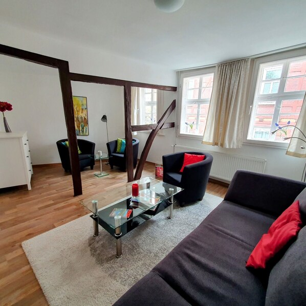 Unclassified image, 1 of 16, button