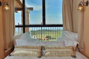 Desk, laptop workspace, blackout drapes, free WiFi - Kami Suites Hotel  (Safed)