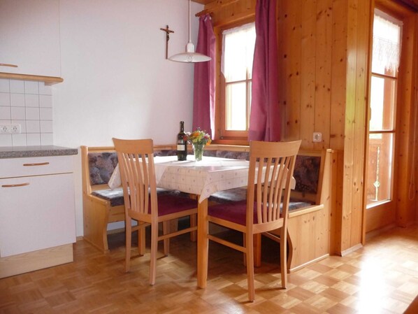 Dining - Apartment 2 - Beer Edith - Apartments Beer (Schoppernau)