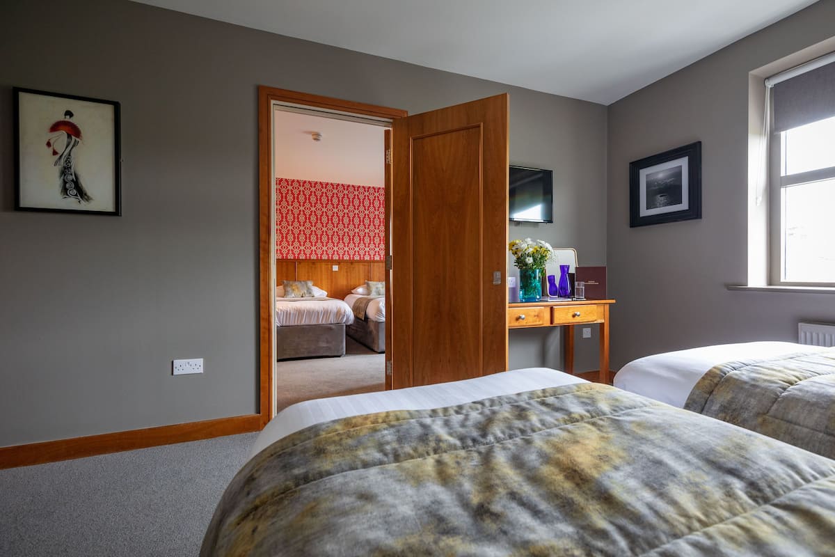 Camera tripla (Double + Single Beds) | Vista dalla camera