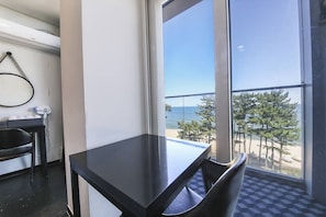 Habitació estàndard, vistes a l'oceà (Extra Duvet cost KRW 20,000) | Wifi gratuïta