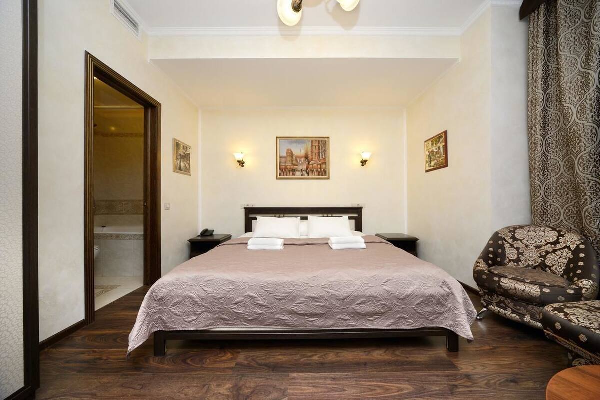 Familie suite | Luxe beddengoed, een bureau, een strijkplank/strijkijzer, gratis wifi