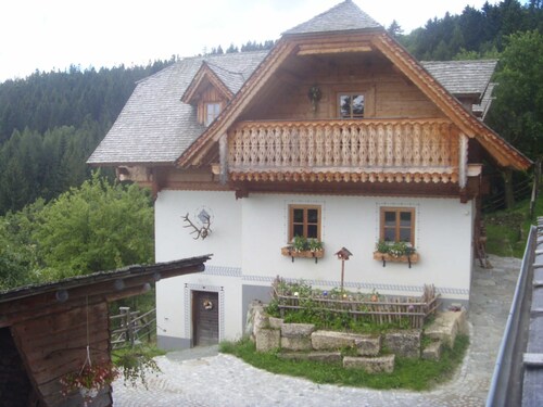Kronaushof - Jagahaus