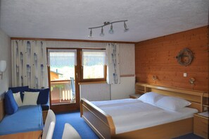 1 bedroom, desk, WiFi, bed sheets - Hochalpe APP#3 - Ritter Anni - Haus Ritter (Schoppernau)