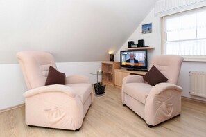 TV - Apartment Seahorses - Haus Ursula (Esens)