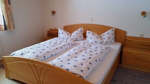 1 bedroom, WiFi, bed sheets