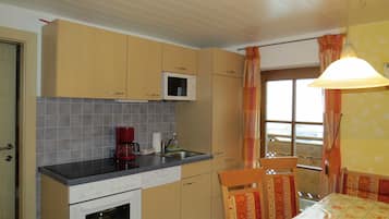 Réfrigérateur, micro-ondes, four, lave-vaisselle