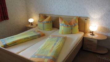 2 chambres, lit parapluie, Wi-Fi, draps fournis