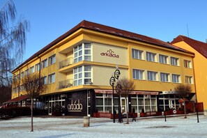 Front of property - Hotel Arkáda (Bucovice)