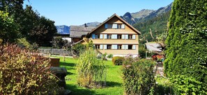Esterni