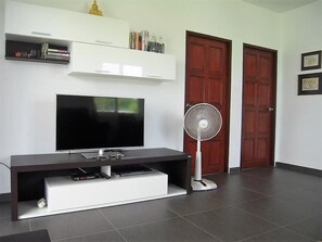 Bungalow, 2 Bedrooms, Kitchen, Garden Area | Living room - Blue Roof Bungalow (Rayong)
