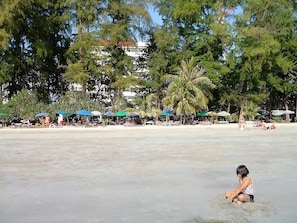 ใกล้ชายหาด