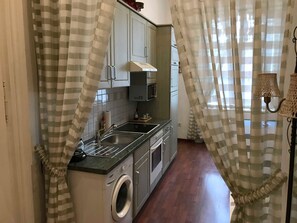 Refrigerador, microondas y horno 