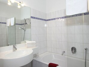 Unclassified image, 2 of 23, button