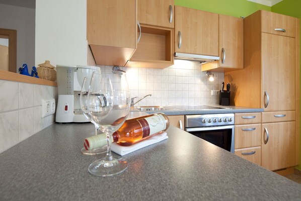 Fridge, microwave, oven, dishwasher