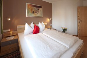 2 bedrooms, in-room safe, travel cot, WiFi