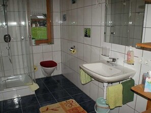 Unclassified image, 2 of 20, button