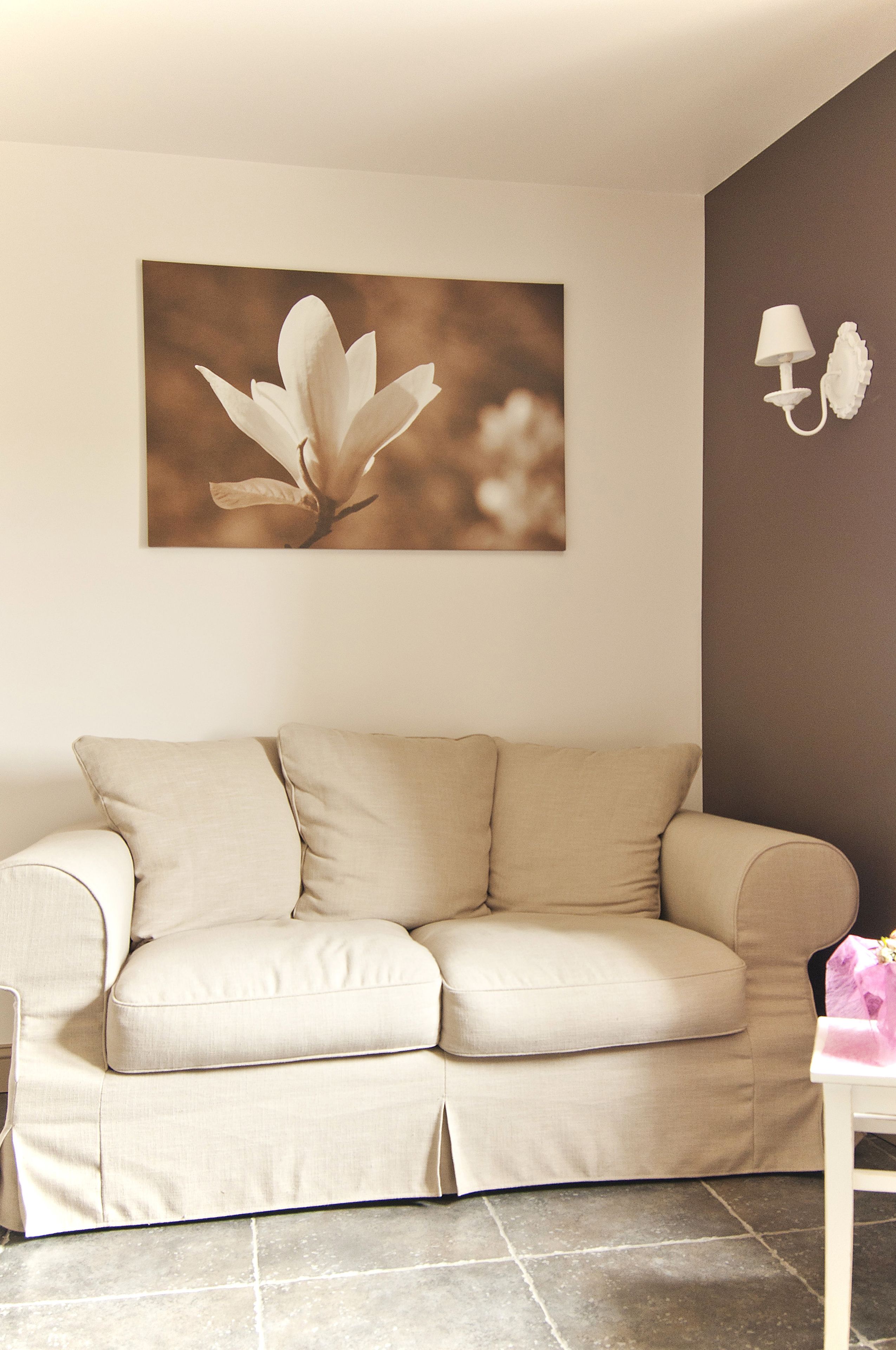 Comfort Apartment, 2 Bedrooms | Living room | Flat-screen TV