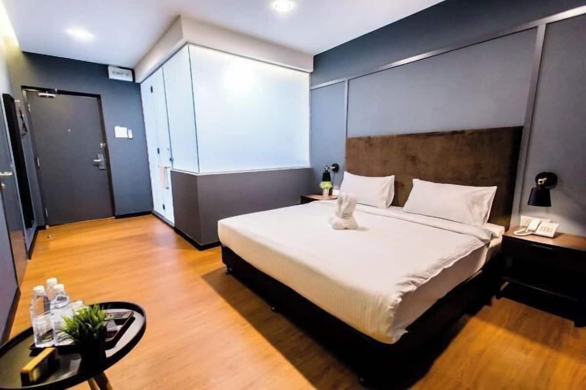 Desk, iron/ironing board (on request), WiFi (free), bed sheets