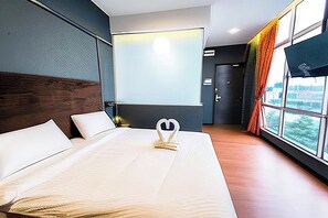 Desk, iron/ironing board, free WiFi, bed sheets - Jenjarom Boutique Hotel (Jenjarom)