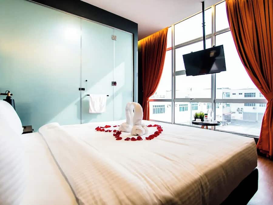 Executive Room, 1 Queen Bed | City view