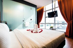 Quarto executivo, 1 cama Queen | Vista para a cidade