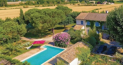 Belle maison Ă Caderousse avec WiFi