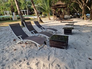 On the beach - Payam Cottage Resort (Ranong)
