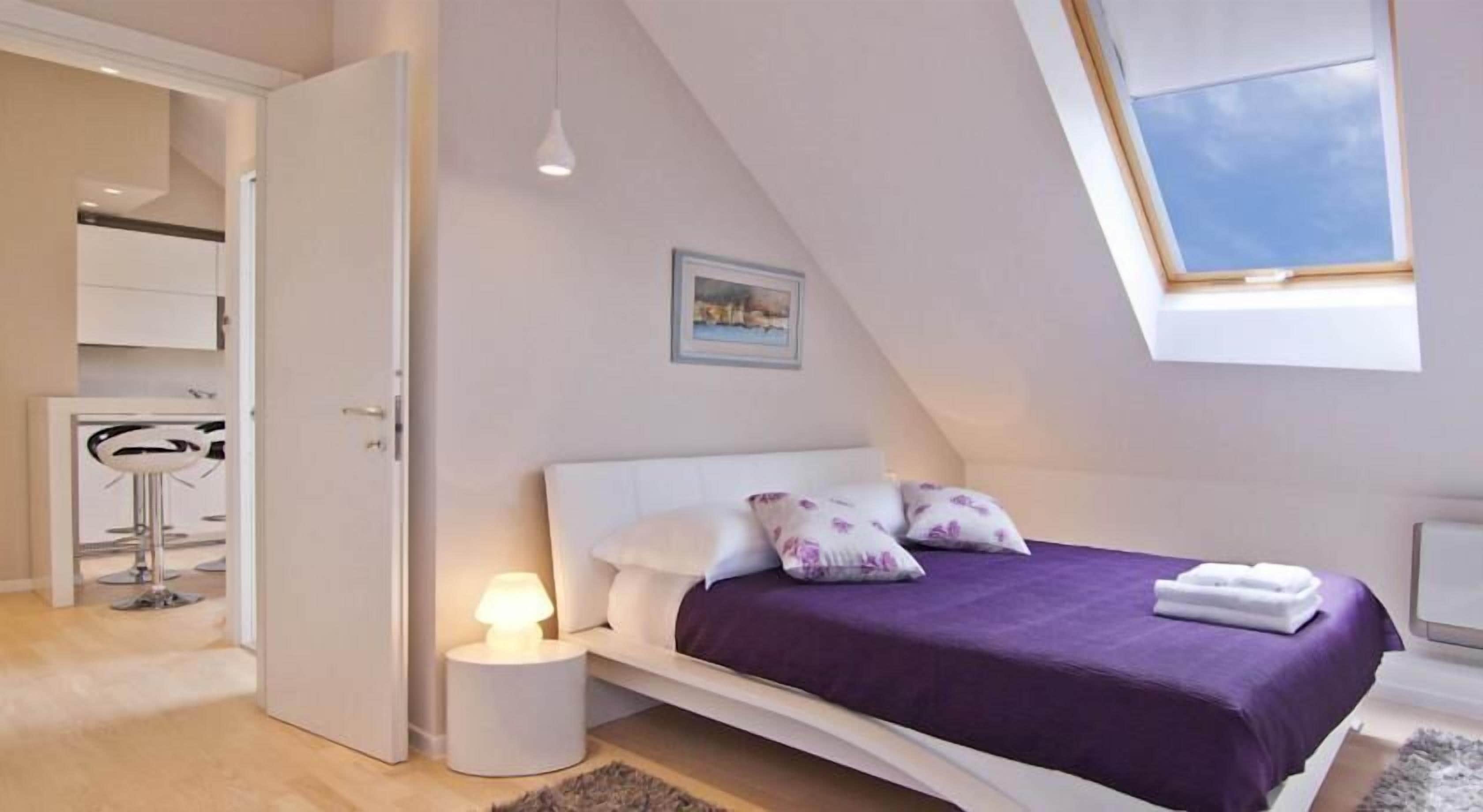 Photo - Laura Lux Suites