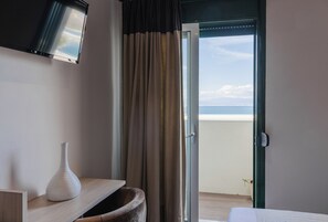 Economy Room, Ground Floor | In-room safe, desk, soundproofing, free cribs/infant beds