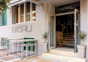 Front of property - Plaza Hotel (Loutraki-Agioi Theodoroi)