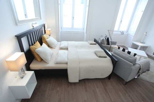 Pearl Apartment