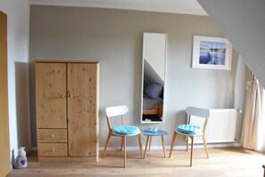 2 chambres, coffres-forts dans les chambres, lit parapluie, Wi-Fi