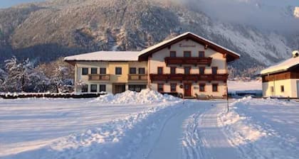 Double room with extra bed 1 - TISCHLERHOF in Breitenbach am Inn