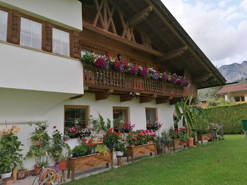 Einstein - Landhaus Schnettra