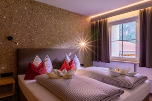 2 Schlafzimmer, Zimmersafe, Reisekinderbett, WLAN