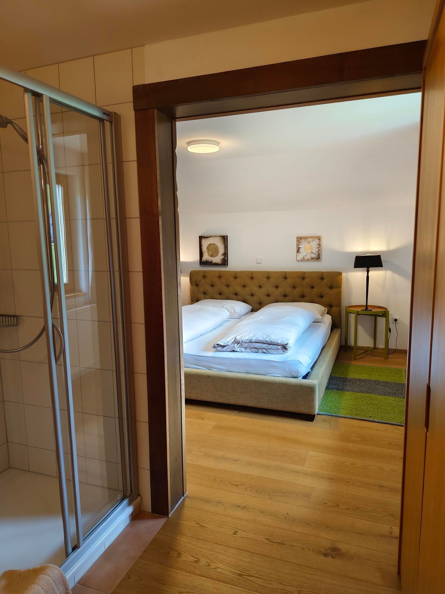 1 bedroom, desk, WiFi, bed sheets