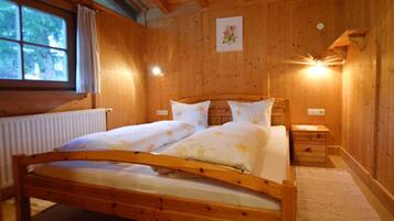 2 chambres, coffres-forts dans les chambres, Wi-Fi, draps fournis