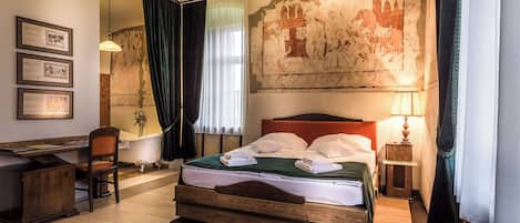 Signature Double Room, 1 Queen Bed | Desk, WiFi (free), bed sheets