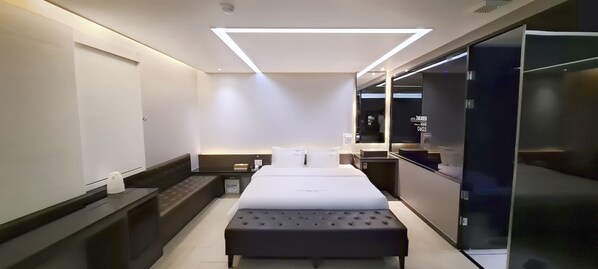 VIP (1 Bed) | 1 quarto, individualmente decorados, individualmente mobiliados